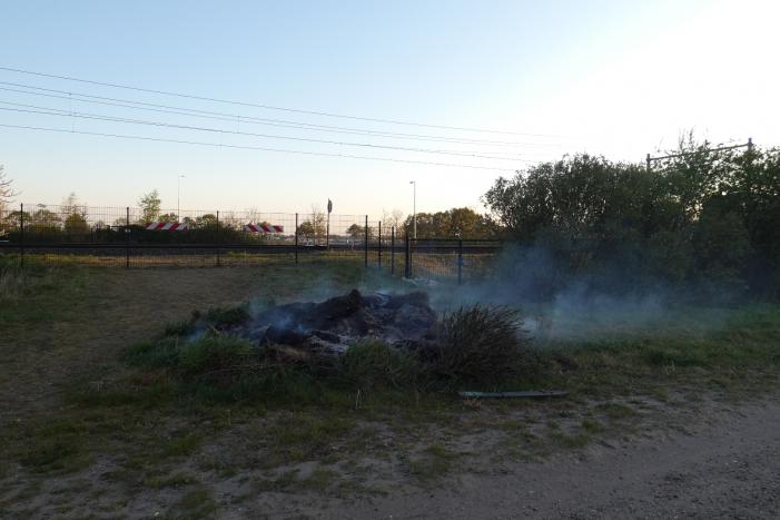 Buitenbrand langs het spoor