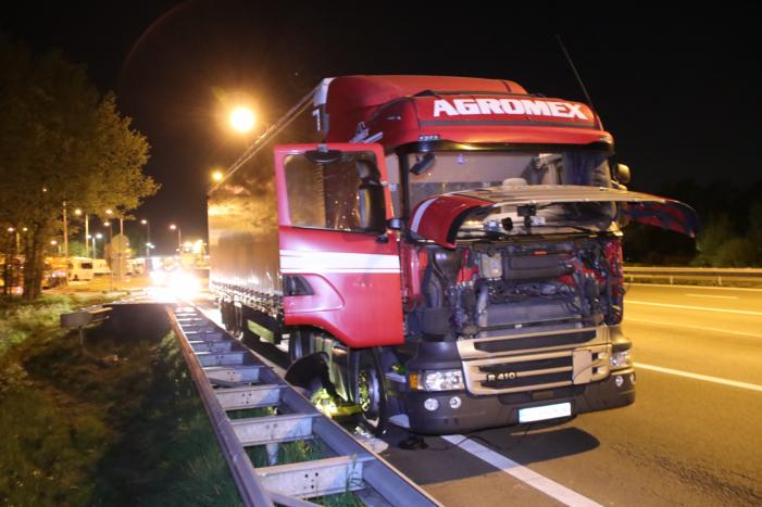 Tankstation en parkeerplaats afgesloten om lekgereden dieseltank