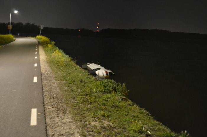 Voertuig te water, bestuurder spoorloos