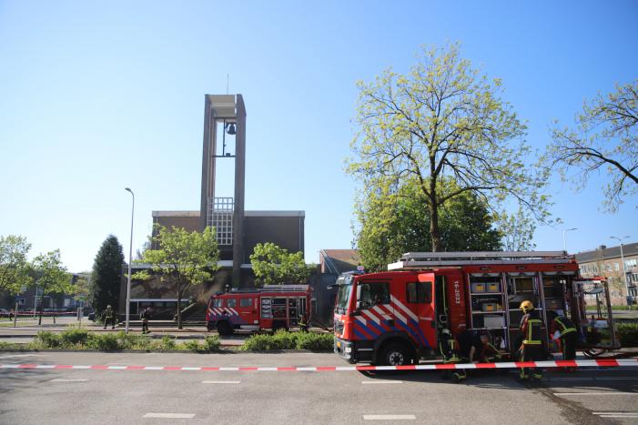 Grote brand in voormalige kerk en uitvaartcentrum