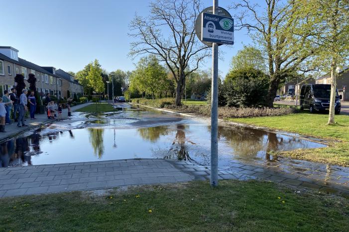 Waterballet na gesprongen leiding