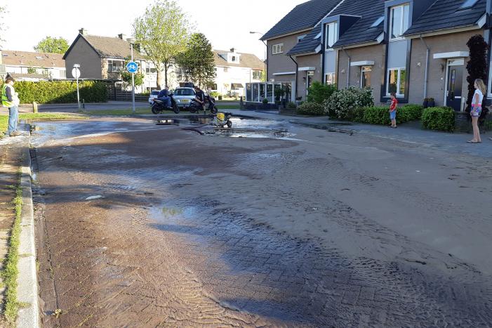 Waterballet na gesprongen leiding