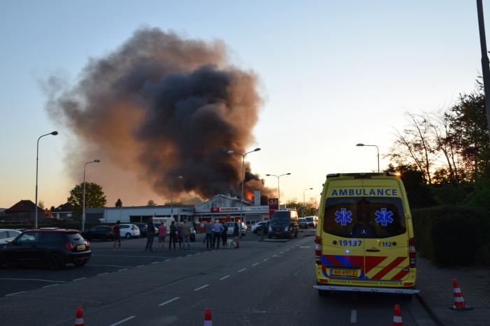 Grote brand bij Honda garage