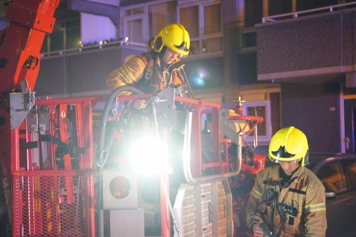 Felle uitslaande brand op balkon