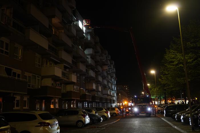Felle uitslaande brand op balkon