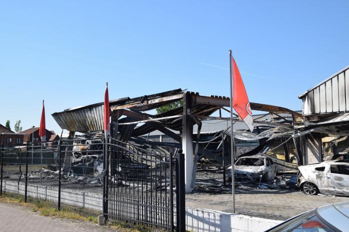 Uitgebreid onderzoek na brand bij Honda garage