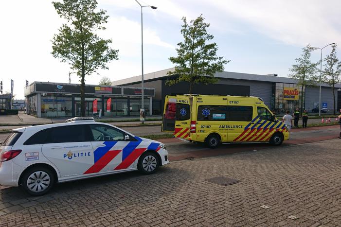 Scooter en fietser klappen op elkaar