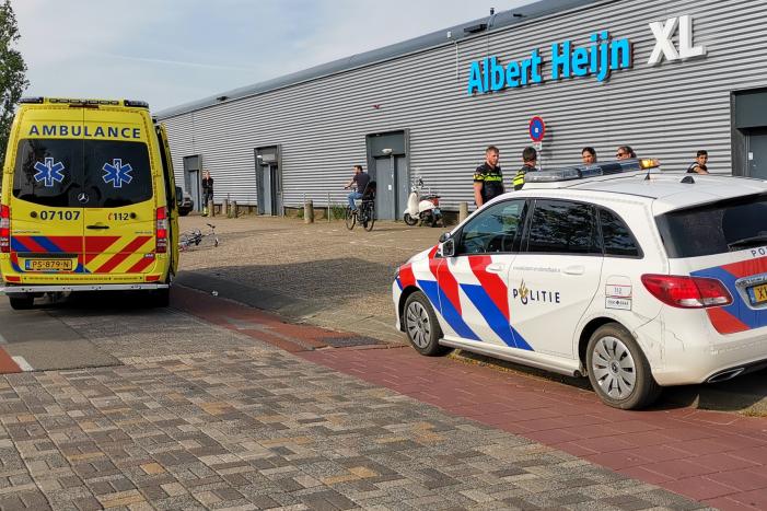 Scooter en fietser klappen op elkaar