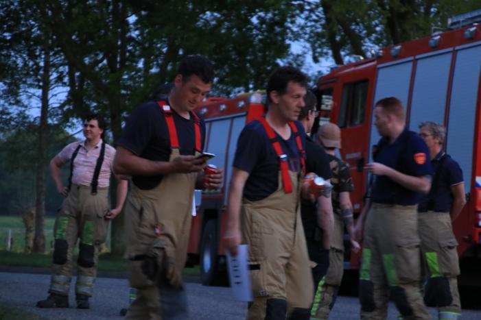 Meerdere brandweereenheden ingezet voor grote natuurbrand in Limburg
