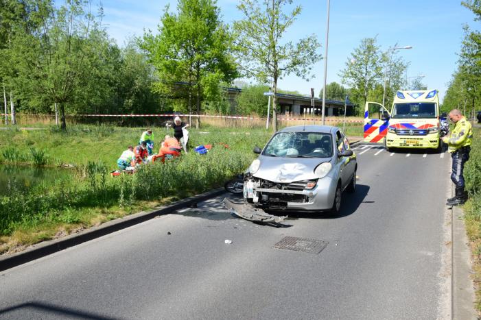 Scooterrijder gelanceerd bij ongeval met auto