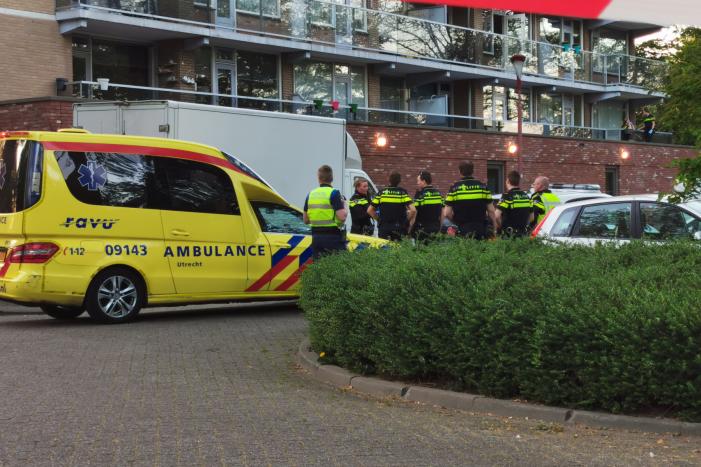 Persoon overleden na val van flatgebouw