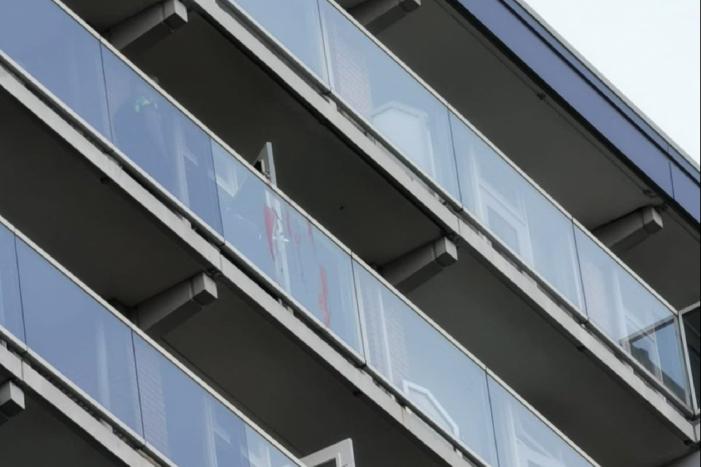 Persoon overleden na val van flatgebouw