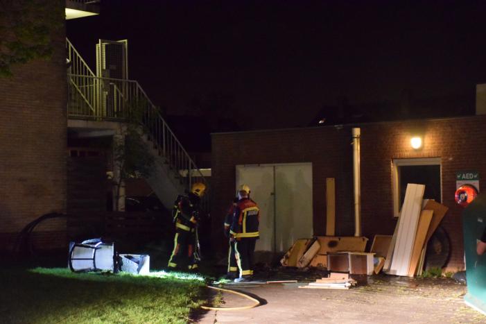 Opnieuw afvalbrand tegen gebouw Rode Kruis