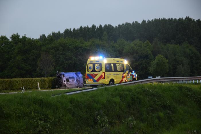 Bestuurder gewond bij eenzijdig ongeval