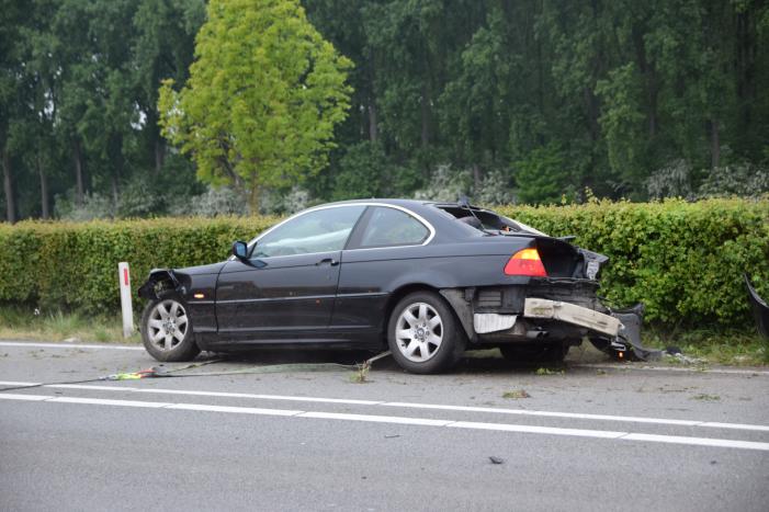 Bestuurder gewond bij eenzijdig ongeval