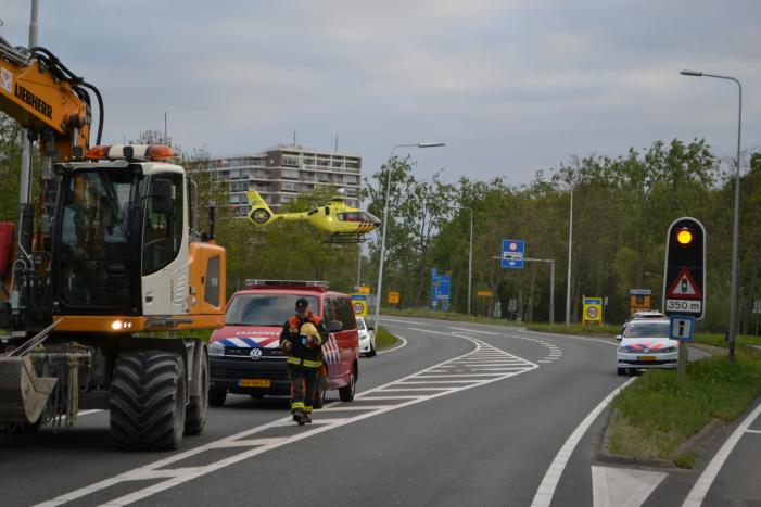 Twee personen zwaargewond na frontale aanrijding