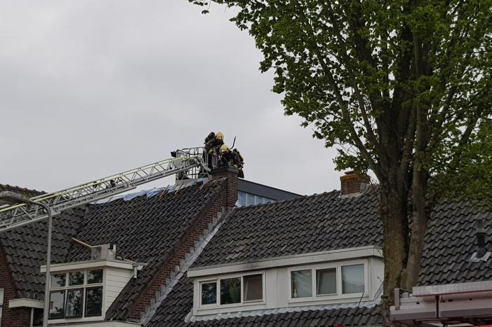 Brand in schoorsteen van woning