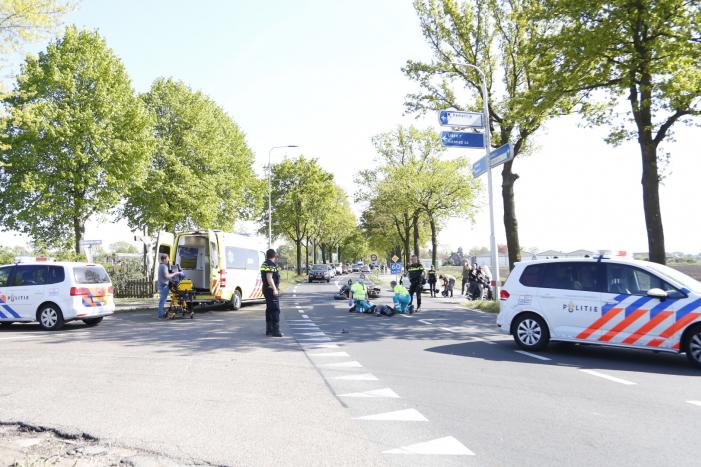 Automobilist botst op stilstaande motor