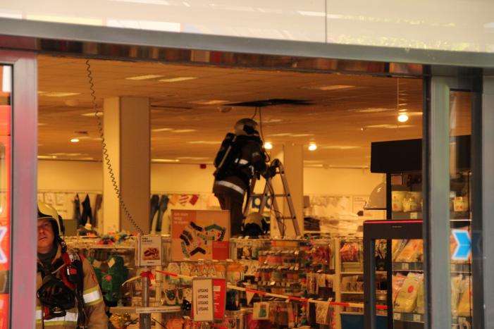 Hema winkelcentrum Emiclaer ontruimd na brand