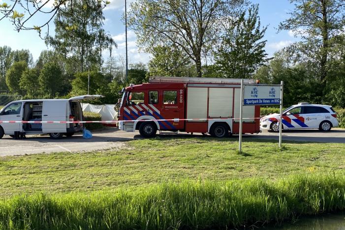 Sportpark De Venen afgezet na incident met bestelbus
