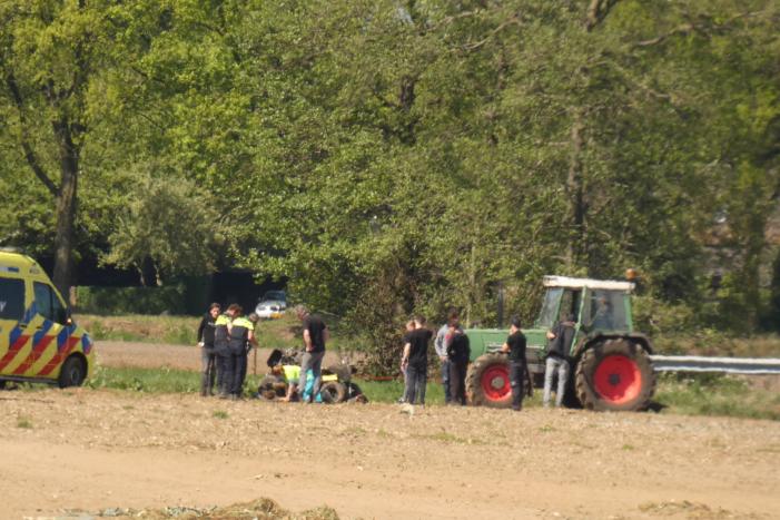 Quadrijder zwaargewond na valpartij