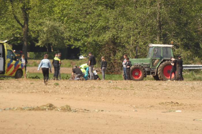 Quadrijder zwaargewond na valpartij