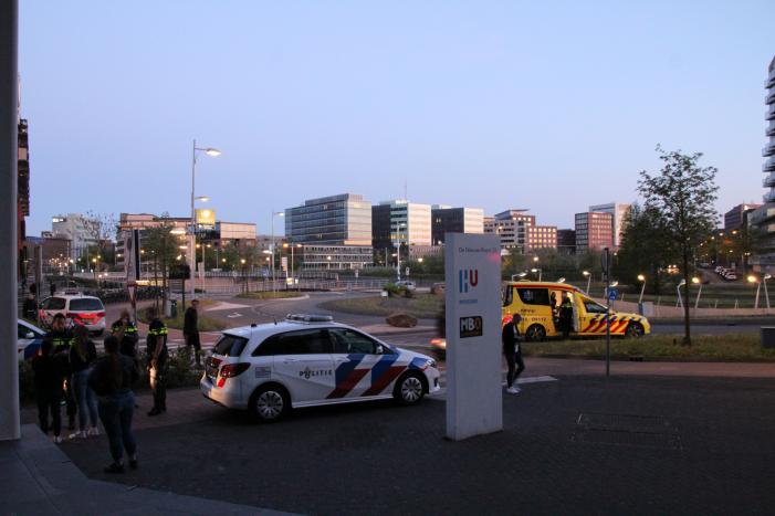 Persoon gewond bij mogelijke steekpartij