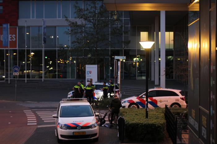 Persoon gewond bij mogelijke steekpartij