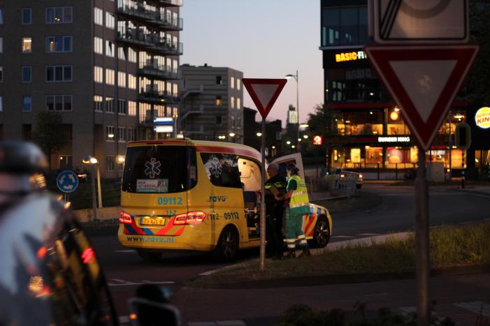 Persoon gewond bij mogelijke steekpartij