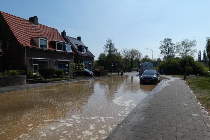 Gesprongen waterleiding zorgt voor verfrissing