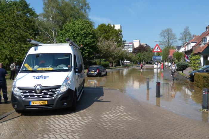 Gesprongen waterleiding zorgt voor verfrissing