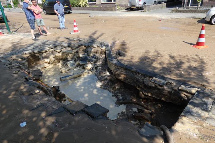 Gesprongen waterleiding zorgt voor verfrissing