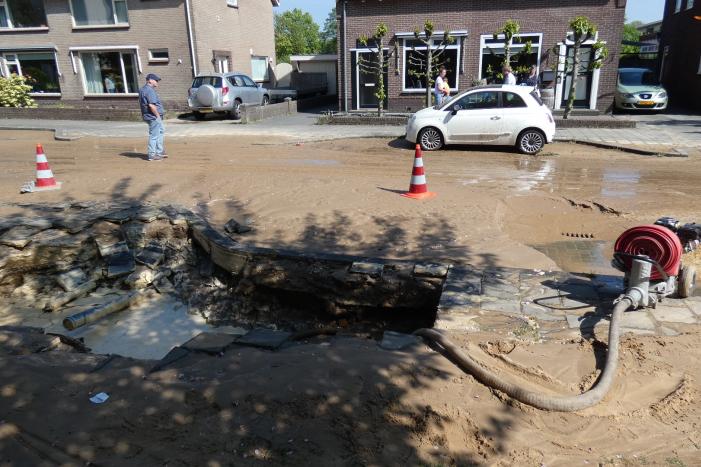 Gesprongen waterleiding zorgt voor verfrissing