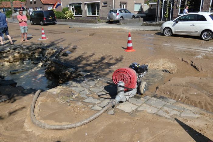 Gesprongen waterleiding zorgt voor verfrissing