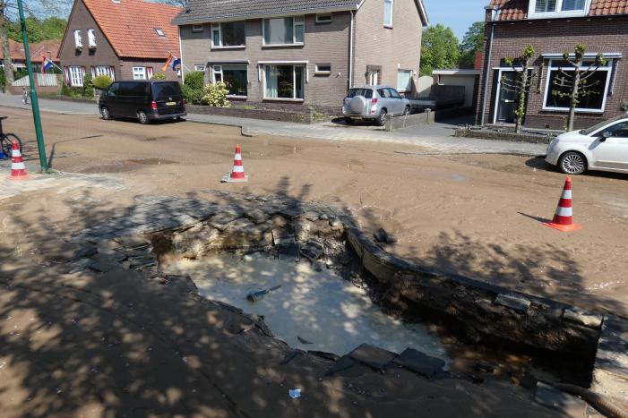 Gesprongen waterleiding zorgt voor verfrissing