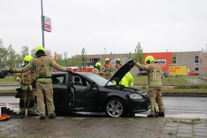 Persoon gewond bij botsing met vrachtwagen