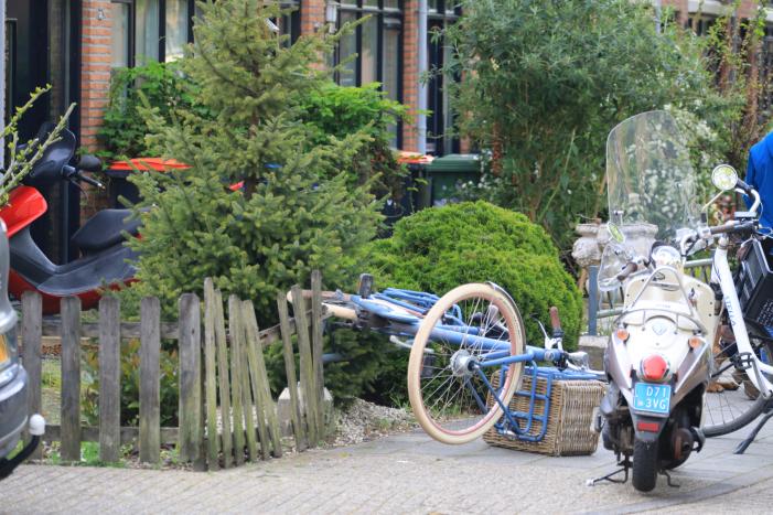 Fietsster slaat over de kop na remactie