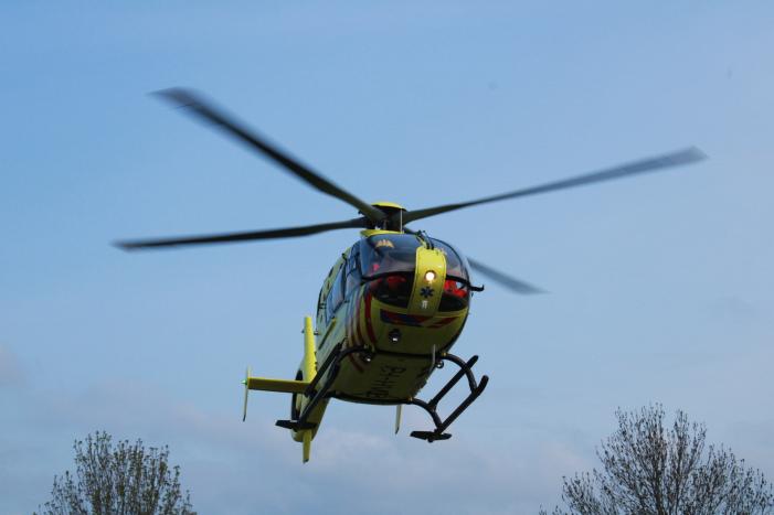 Scooterrijder zwaargewond na frontale botsing