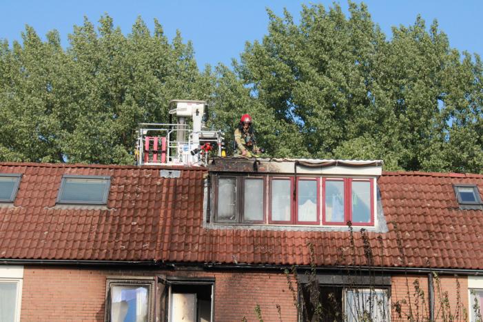 Uitslaande brand verwoest woning