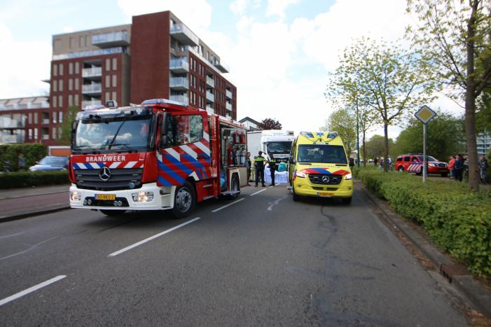 Fietser ernstig gewond bij ongeval met vrachtwagen