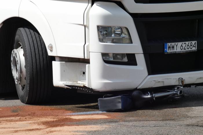 Fietser ernstig gewond bij ongeval met vrachtwagen