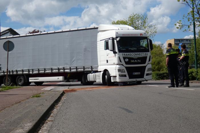 Fietser ernstig gewond bij ongeval met vrachtwagen