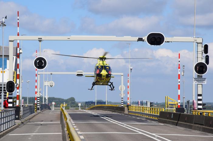 Wielrenner overleden na frontale botsing op Zeelandbrug