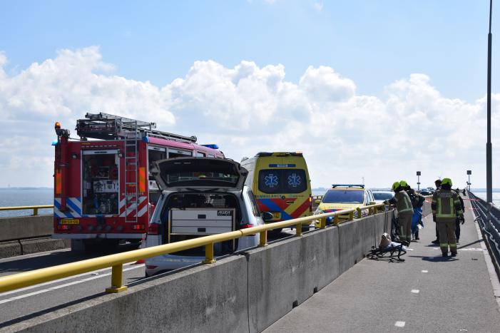 Wielrenner overleden na frontale botsing op Zeelandbrug