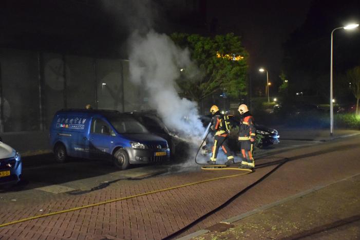 Voertuig door brand verwoest