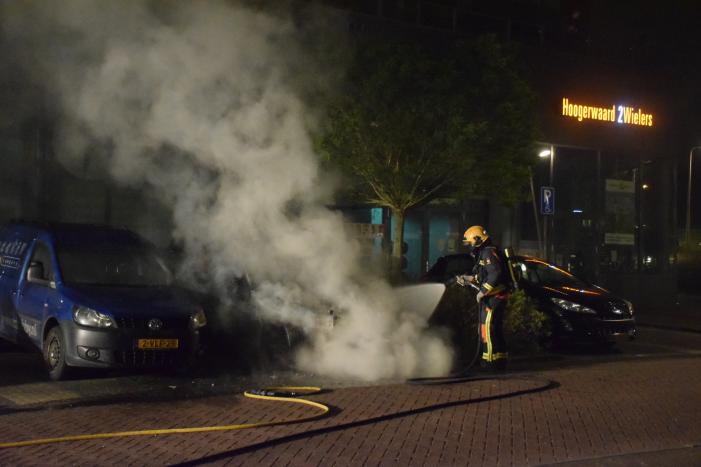 Voertuig door brand verwoest