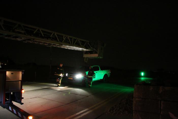 Zanger Alex zorgt voor inzet brandweer voor kat op paal