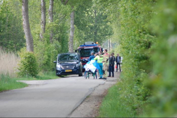 Meisje komt onder paard bij manege De Eendracht