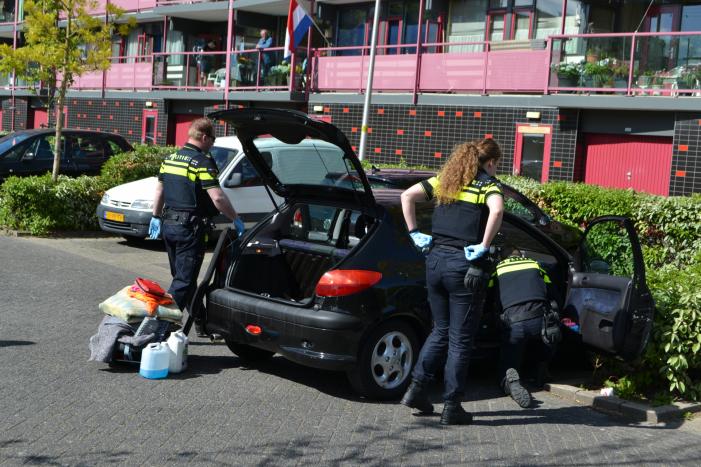 Flat omsingeld na bedreiging met vuurwapen