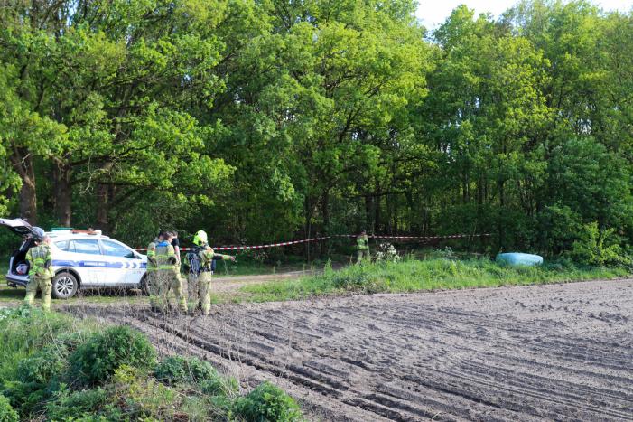 Meerdere vaten met vermoedelijk drugsafval aangetroffen in bos